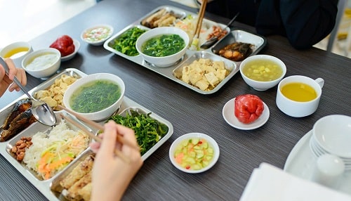 bảo hiểm trách nhiệm suất ăn công nghiệp